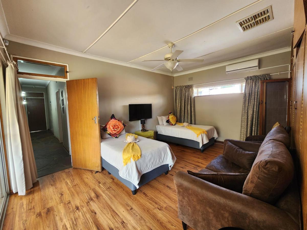 Midway Overnight Rooms Kimberley Extérieur photo