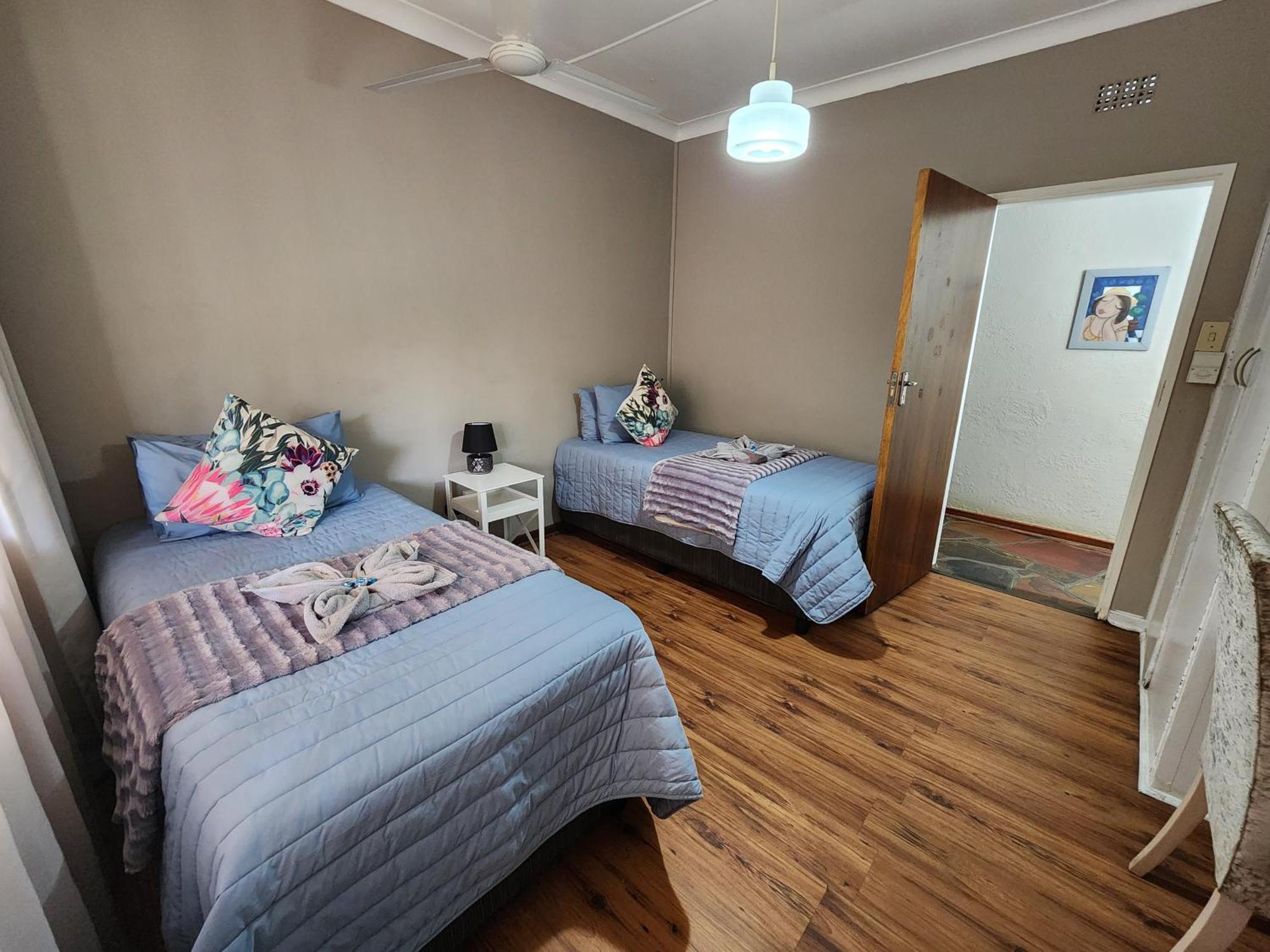 Midway Overnight Rooms Kimberley Extérieur photo