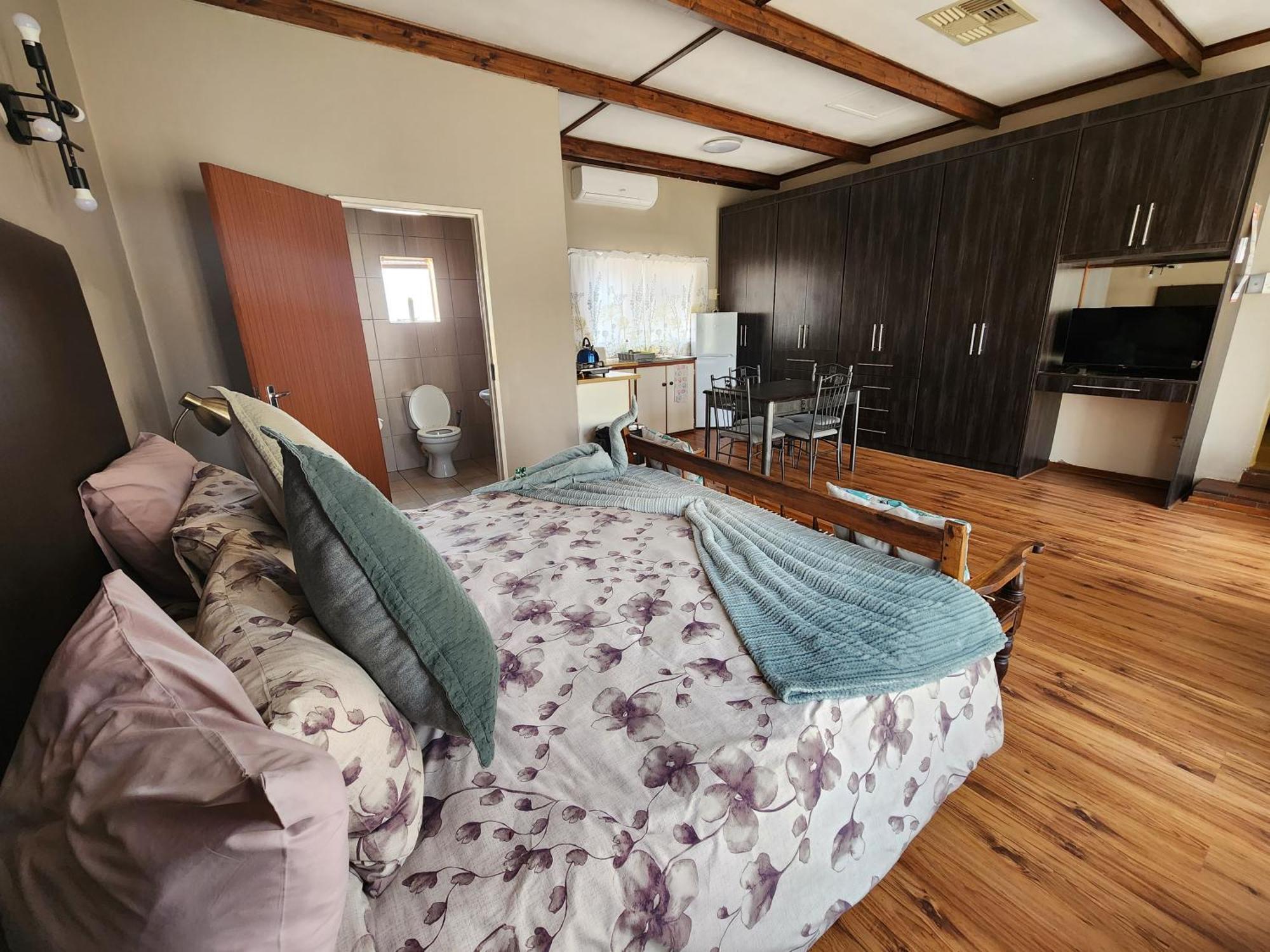 Midway Overnight Rooms Kimberley Chambre photo